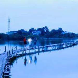 江边有个湘潭县钢琴谱