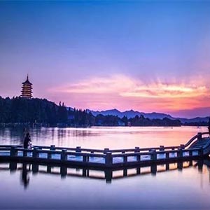 西湖畅想钢琴谱