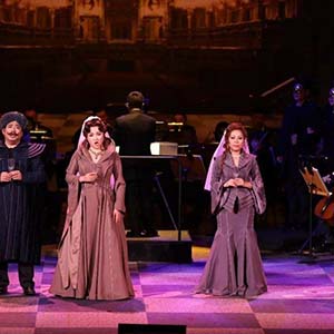 年轻姑娘应该懂得钢琴谱