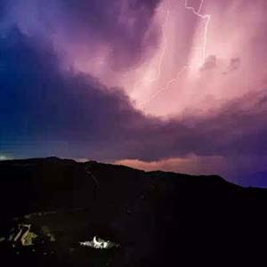 深夜歌声钢琴谱