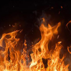 火焰在燃烧钢琴谱