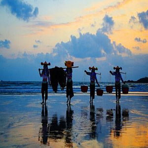 渔家姑娘在海边钢琴谱