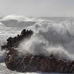 风大浪急的海面钢琴谱