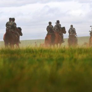 骏马奔驰保边疆钢琴谱