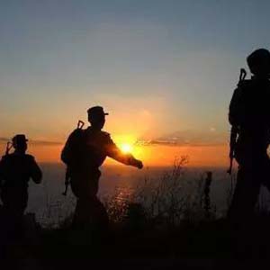 怀念战友钢琴谱