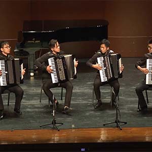 小步舞曲钢琴谱