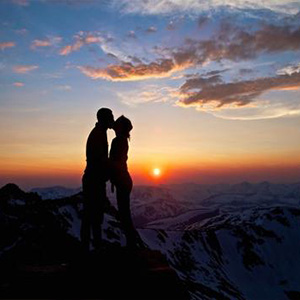 爱在天地间钢琴谱