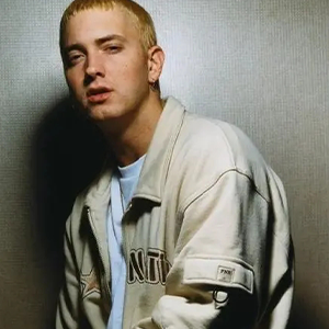 Walk on Water-Eminem  Beyonce-C-и