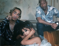 Boyfriend-Ariana-Grande-ft-Social-House-Ariana Grande Social House--иټ