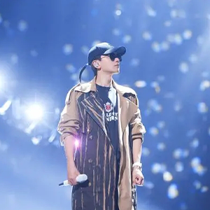 很奇怪我爱你钢琴谱