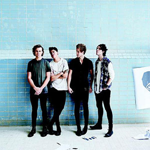 She Looks So Perfect钢琴谱