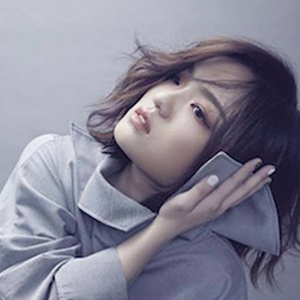 身骑白马钢琴谱