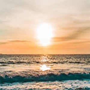 东海出太阳钢琴谱