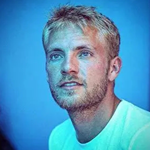 Mixed Feelings钢琴谱